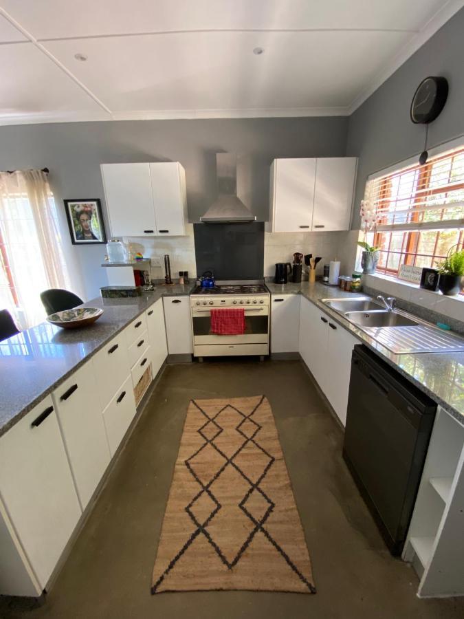 Вилла Cosy And Unique Family Retreat In Hout Bay Кейптаун Экстерьер фото